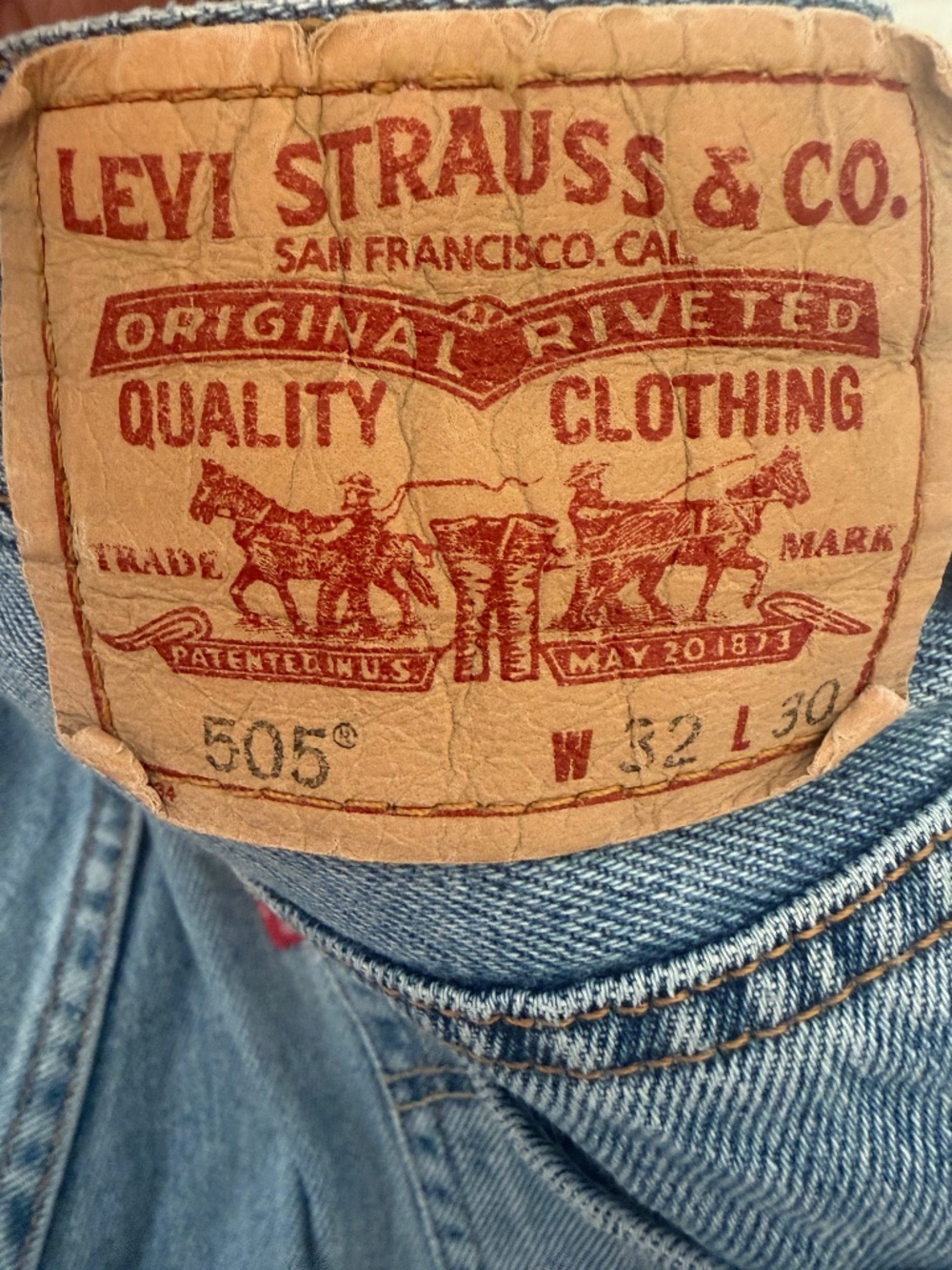 Levi's 505 Regular Men's Straight Leg Jeans Size 32/30 Light Wash Distressed